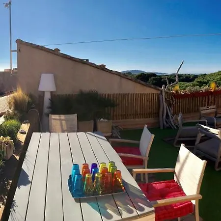 Apartment Port Duplex Plein Sud 200 M2 Et 100 M2 De Terrasse Hyeres