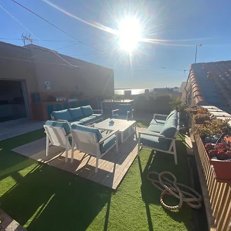Port Duplex Plein Sud 200 M2 Et 100 M2 De Terrasse Hyeres