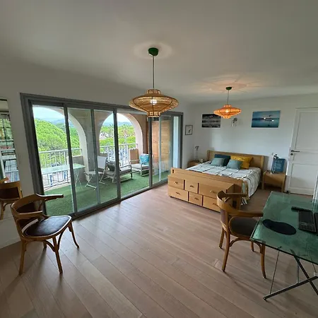 Port Duplex Plein Sud 200 M2 Et 100 M2 De Terrasse