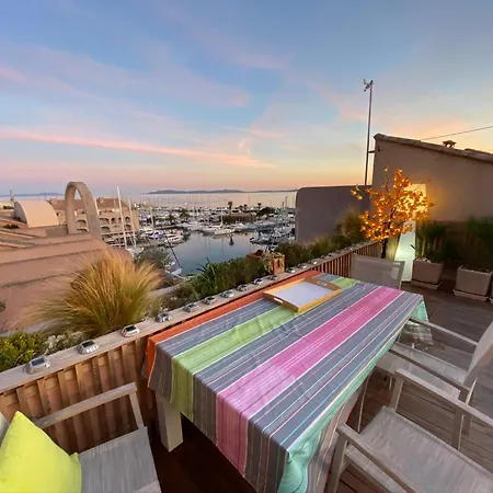 Apartment Port Duplex Plein Sud 200 M2 Et 100 M2 De Terrasse Hyeres