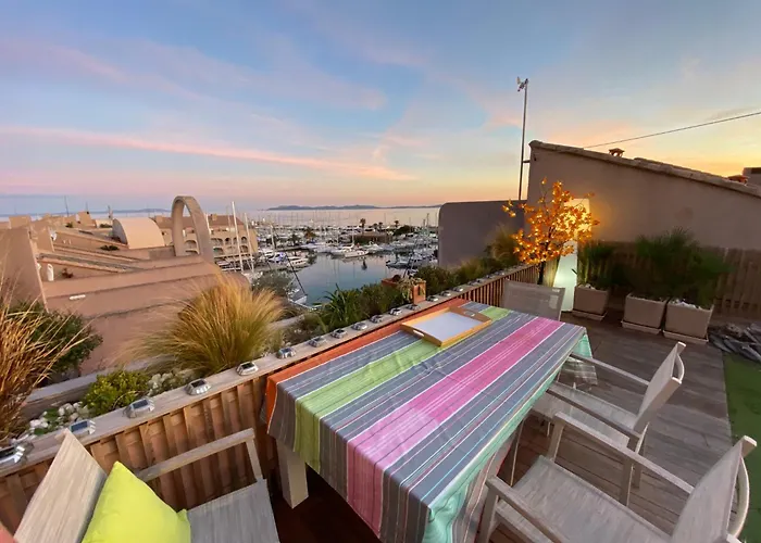 公寓 Port Duplex Plein Sud 200 M2 Et 100 M2 De Terrasse 耶尔